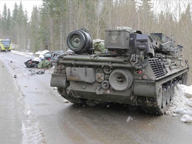 Norveški tenk smrskao automobil i ubio vozača tijekom vojne vježbe u sklopu NATO saveza