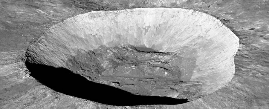 Krater Giordano Bruno