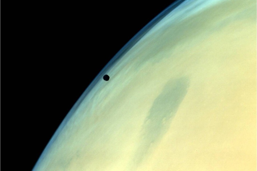 Snimke Marsa i njegova mjeseca Fobosa.