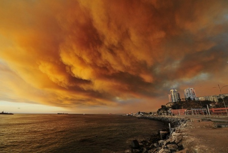 Valparaiso_fire_Chile