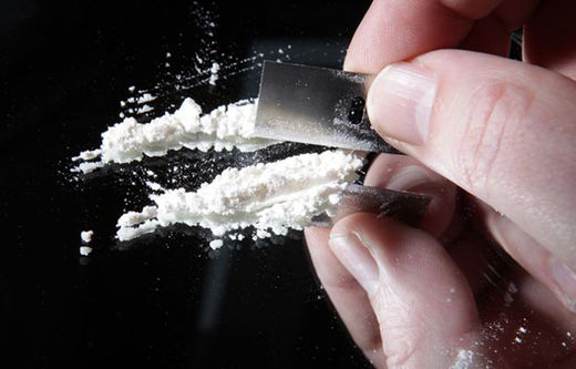 Osnovnoškolac u katoličkoj školi u Birkenheadu pokazivao kolegama kako šmrkati kokain.
