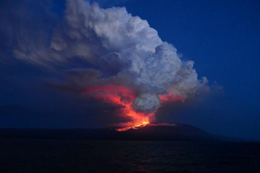 Vulkan Wolf na Galapagosu aktivan nakon 33 godine.