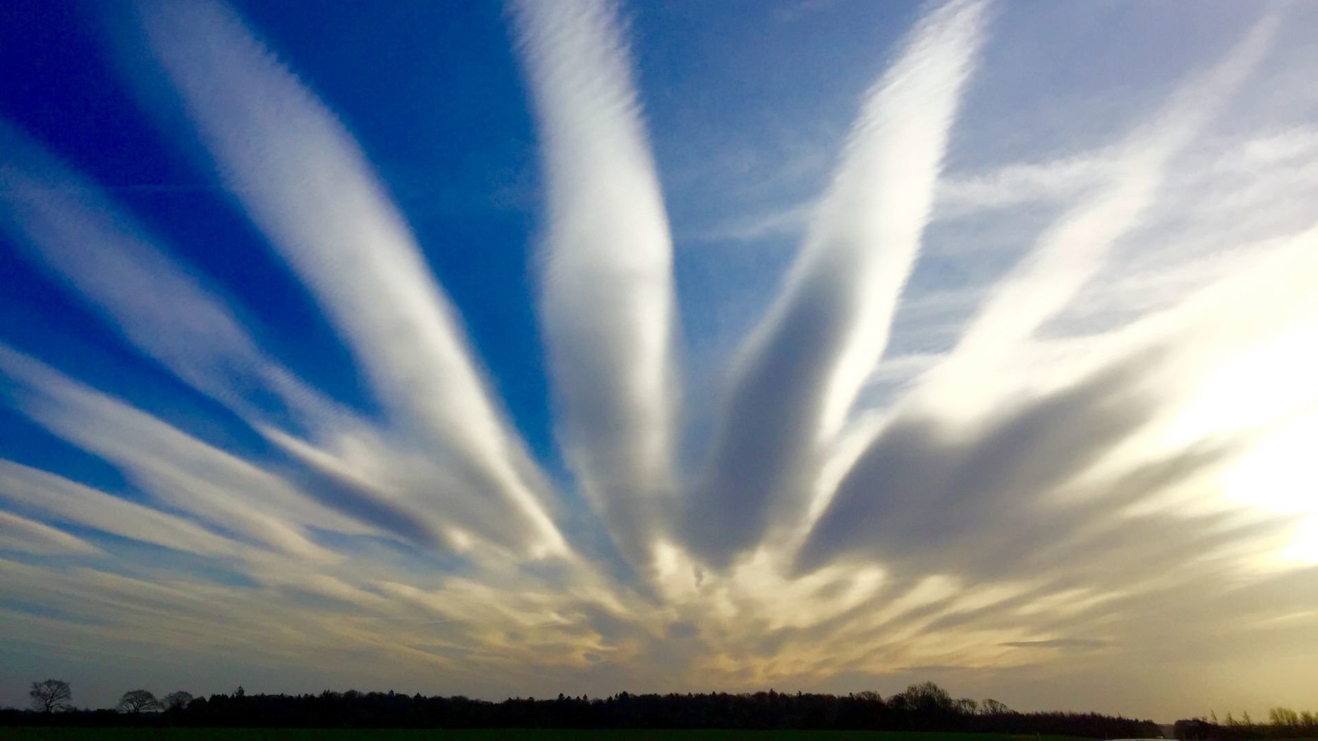 mysterious_clouds_Kolding_Denmark