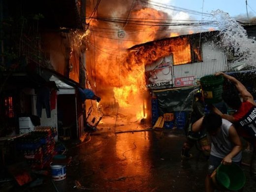 Požar u Manili Filipini