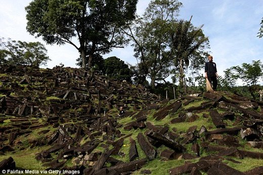 Područje sa megalitima u Gunung Padang je otkriveno1914 godine i to je najveće nalazište takve vrste u Indoneziji