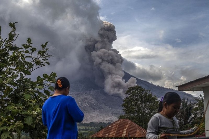 vulkan_sinabung_sumatra