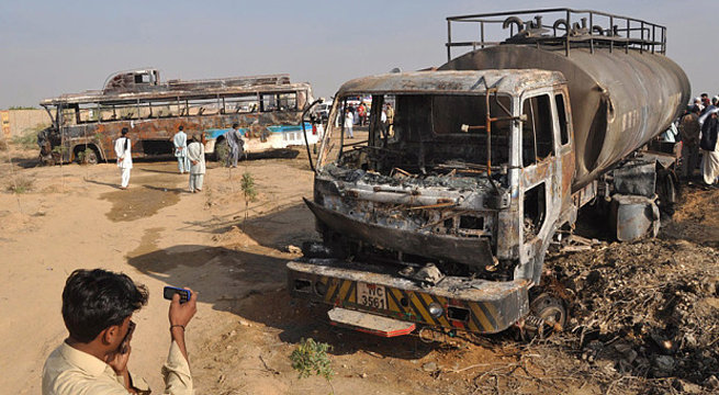 Afganistan: U sudaru autobusa i cisterne za benzin poginulo više od 50 ljudi