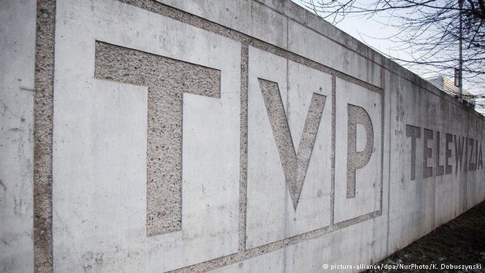 Poljska: Direktori svih programa poljskog javnog TV servisa podneli ostavke zbog gušenja nezavisnosti javnih medija od strane vlade
