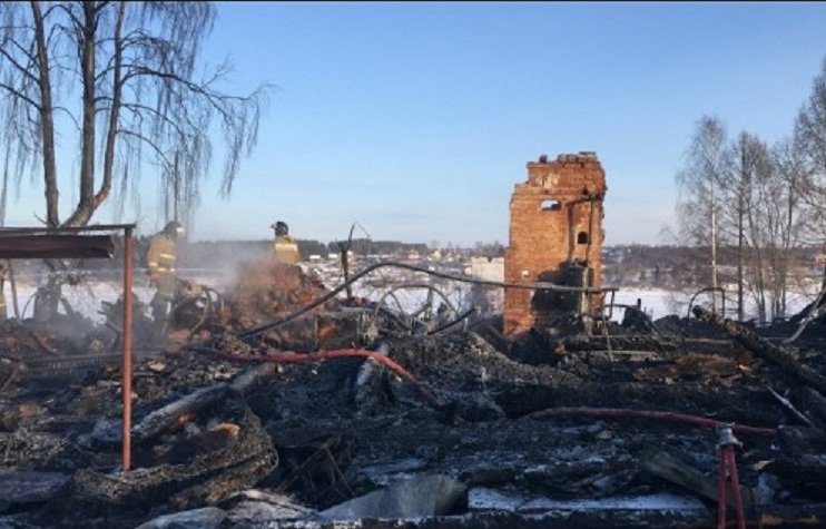 Rusija: U požaru u mjestu Pesočnoje poginulo najmanje 6 ljudi