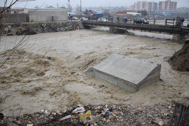 Albanija: Poplave, klizišta, evakuirano više od 100 domaćinstava