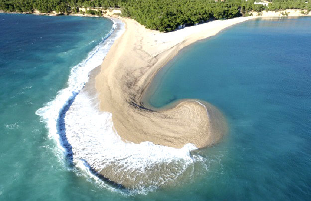 Hrvatska: Poznata bračka plaža zbog vjetrova promijenila izgled