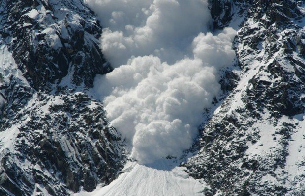 U švicarskim Alpama dva skijaša poginula u lavini