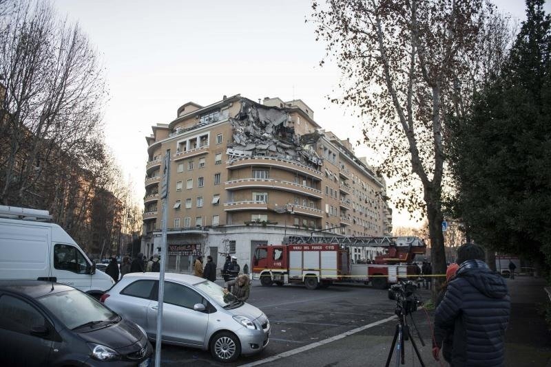 U Rimu se urušila tri kata stambene zgrade