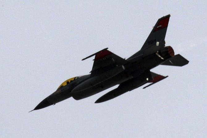 Srušio se egipatski borbeni zrakoplov, posada poginula