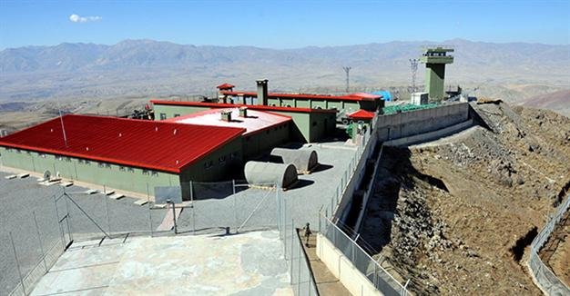 novih utvrđenih vojnih instalacija, većinom na kurdskom jugoistoku zemlje