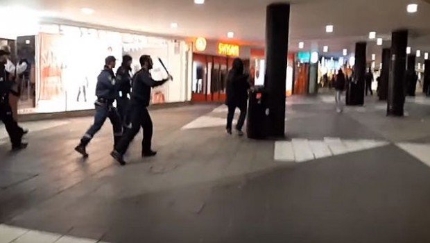 Prvo su došli po Muslimane: Više desetaka maskiranih muškaraca napalo je migrante u središtu Stockholma
