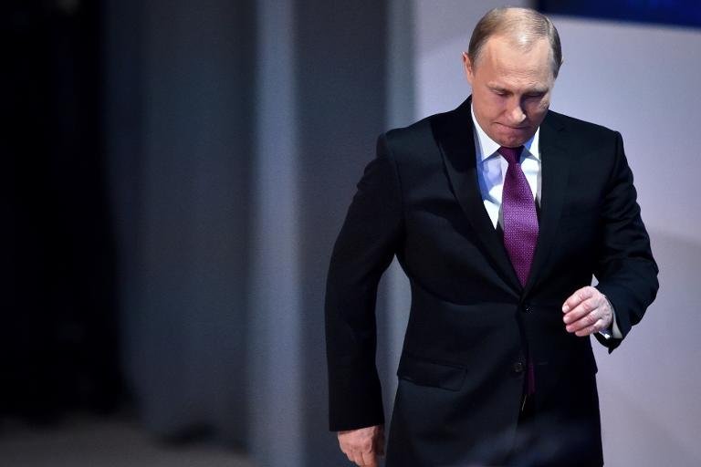 Putin došao u tvornicu gdje radnici nisu primili plaću i pozvao šefove na red