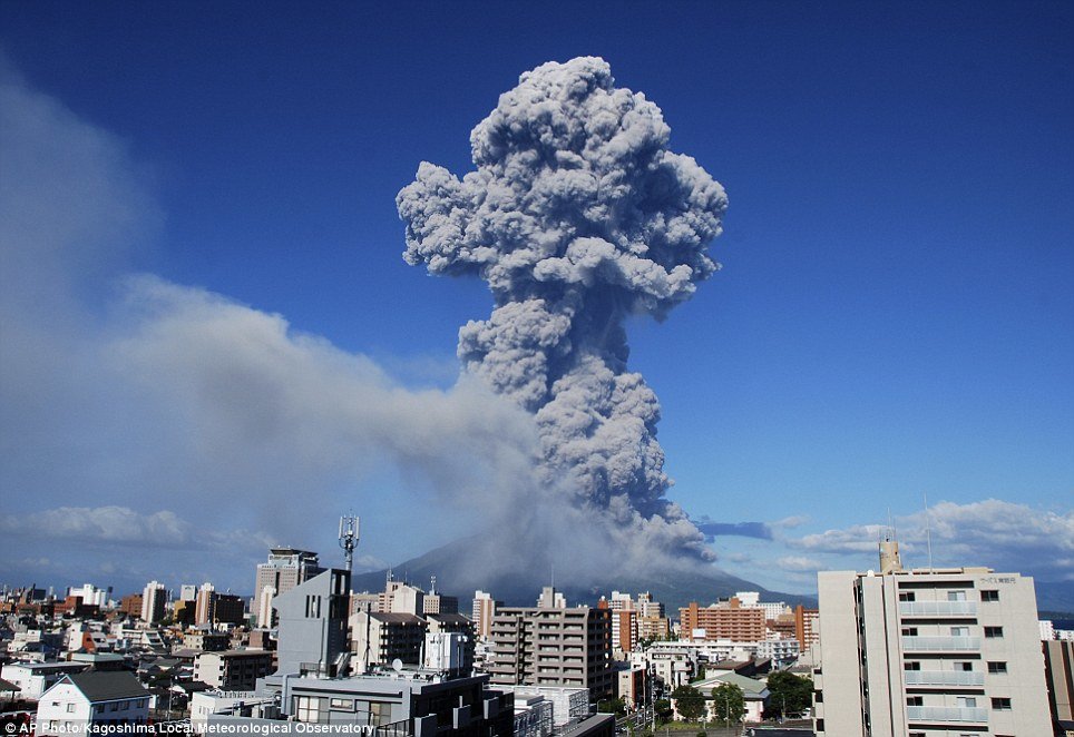 Eruptirao japanski vulkan Sakurajima, u blizini nuklearka i grad od 600.000 stanovnika