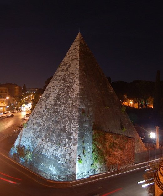 Drevna rimska piramida sagrađena je pre oko 2.000 godina, kao grobnica za rimskog pretora Gaja Cestija