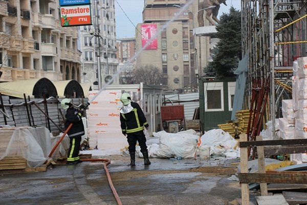 Skoplje: Požar na zgradi makedonskog distributera električne energije