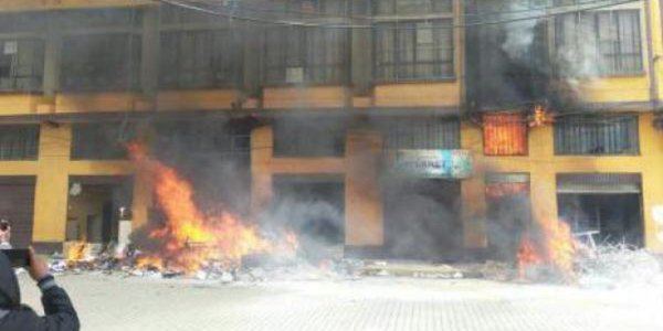 Bolivija: Zapaljenja zgrada graske skupštine, 6 osoba umrlo od gušenja dimom