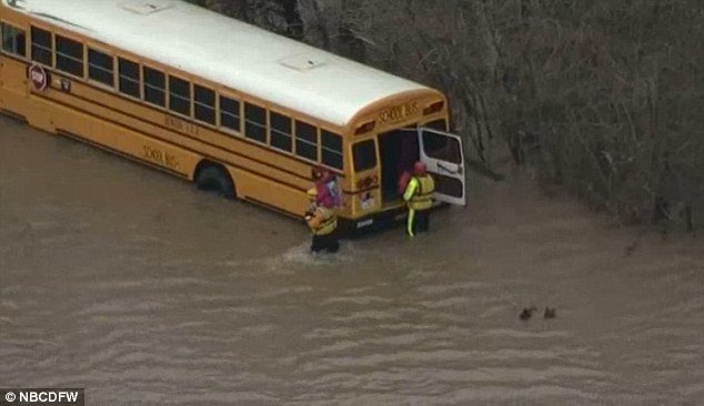 SAD: Velike kiše u Teksasu, Arkanzasu i Oklahomi, jaki vjetrovi i tornada, poginula 1 osoba
