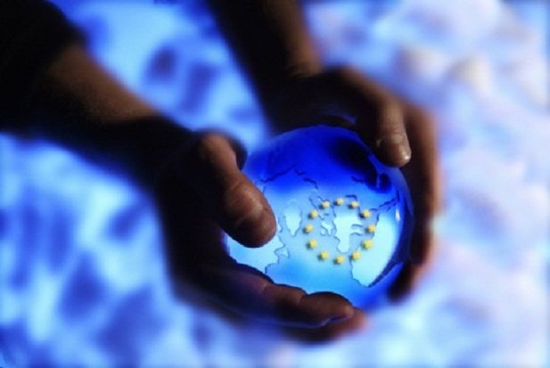 Ruski eksperti: Veoma je važno shvatiti ko diriguje krizom u Evropi