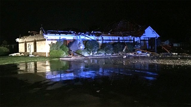 Teksas: 4 osobe povrijeđene u udaru tornada u Dalasu