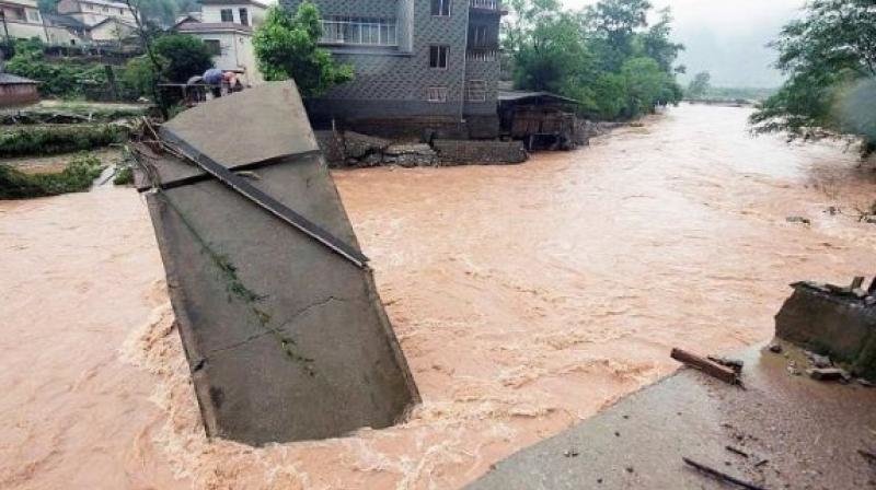 Obilne padaline u Kini ubile 66 osoba, u klizištima srušeno 5.200 kuća