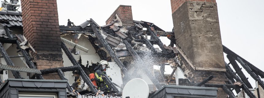 U požaru u četverokatnici u Njemačkoj poginule 3 osobe, desetine ozlijeđeno