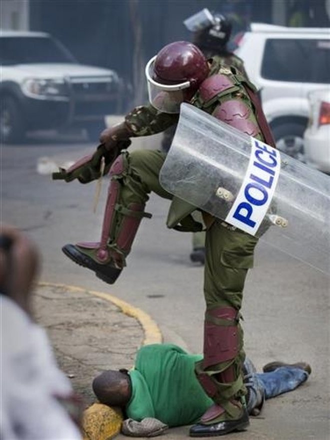 Brutalnost policije u Nairobiju nad učesnicima demonstracija