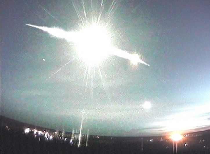 Divovska užarena meteorska kugla “10 puta sjajnija od mjeseca” eksplodirala glasnim praskom iznad južne Finske