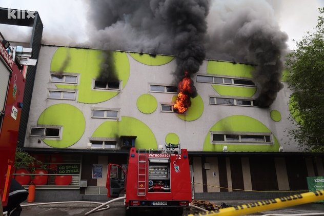 Požar u zgradi Konzuma u Sarajevu