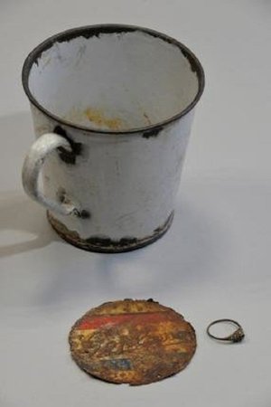 U Auschwitz muzeju otkriven nakit umetnut u lažno dno šoljice