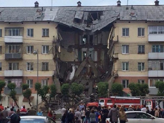Urušio se ulaz zgrade sa 5 spratova u Rusiji
