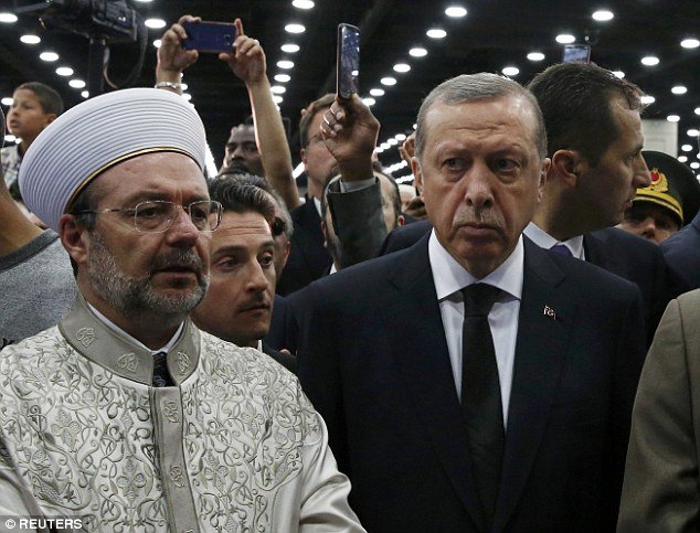 Poslednji nokaut Muhameda Alija: Uvrijeđen dočekom organizatora pogreba Erdogan skratio boravak u SAD-u
