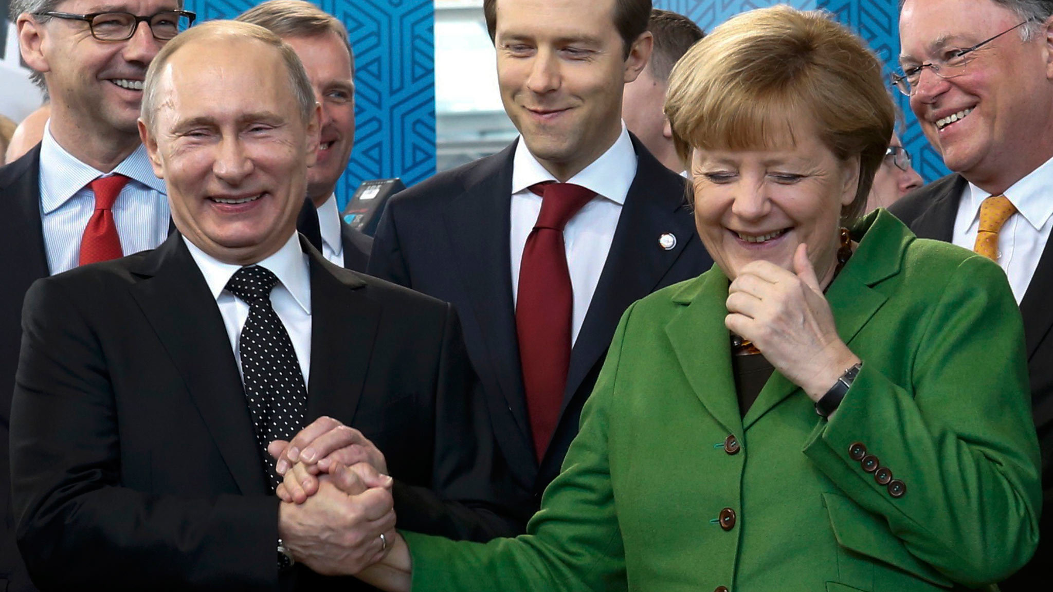 Pismo Angeli Merkel potpisalo više od 100 javnih ličnosti i političara: Saradnja sa Rusijom perspektiva za mirnu budućnost Evrope