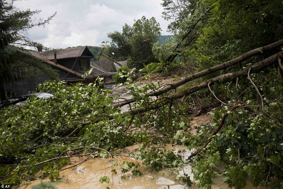 Stanje velike katastrofe proglašeno u Virginiji: Najgore poplave u posljednjem stoljeću, poginule najmanje 24 osobe
