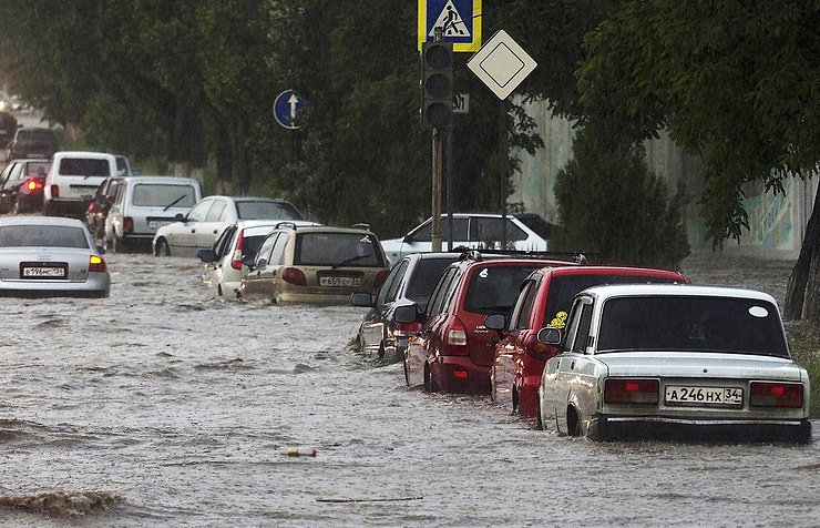 U poplavamu u Rostovu na Donu poginula 1 osoba, a najmanje 4 povrijeđene