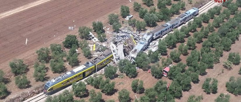 U južnoj Italiji, u direktnom sudaru vlakova, poginule najmanje 22 osobe, desetine ozlijeđene