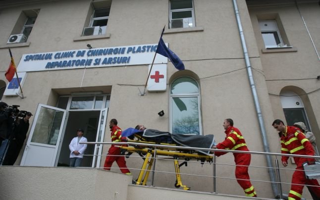Bukurešt: Bolnica zatvorila odelenje nakon užasavajućeg snimka na kome se vidi kako crvi jedu žive pacijente