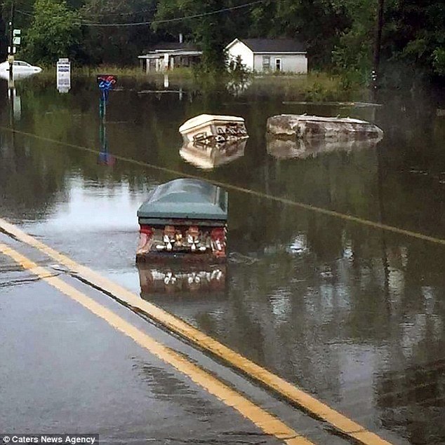 6 poginulo, 20.000 spašeno: Katastrofa proglašena u poplavama opustošenoj Louisiani