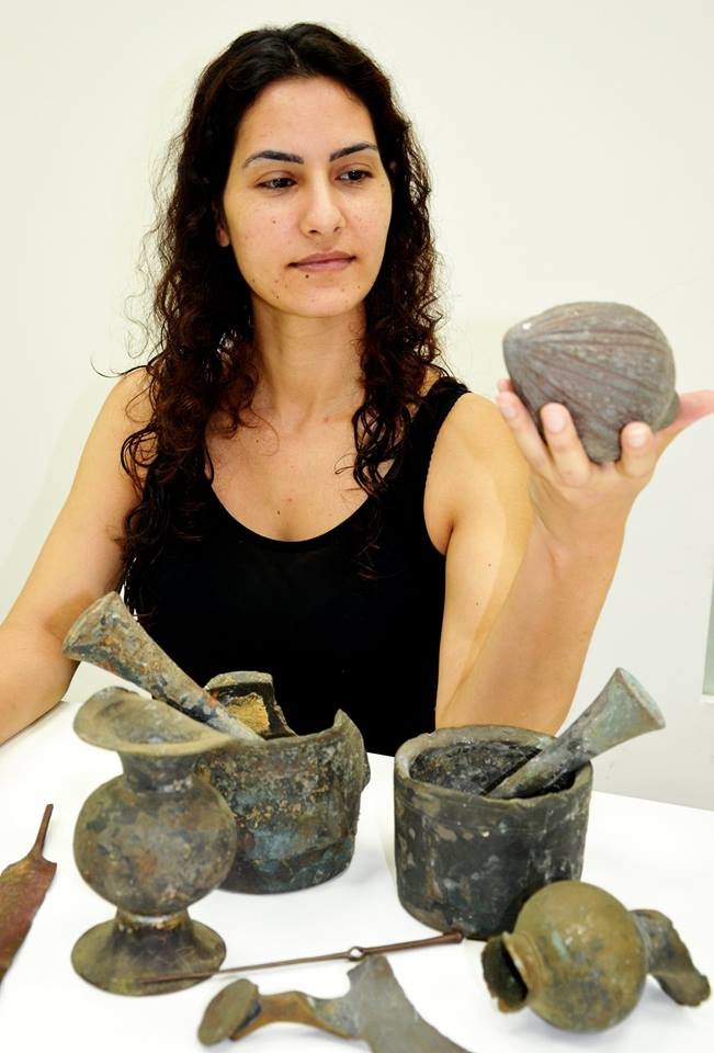 Ručna granata stara 1000 godina iz doba krstaških pohoda, jedan od artefakata iz privatne kolekcije