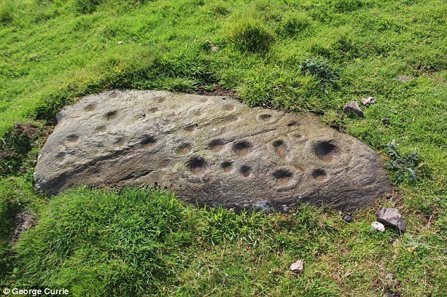 Misterije poruka od prije 5000 godina urezanih u škotske stijene možda će uskoro biti otkrivene pomoću 3D skeniranja