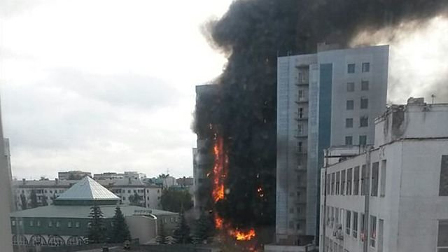 U ruskom gradu Ufa u požaru na višespratnici 1 osoba poginula, a 5 je povrijeđeno