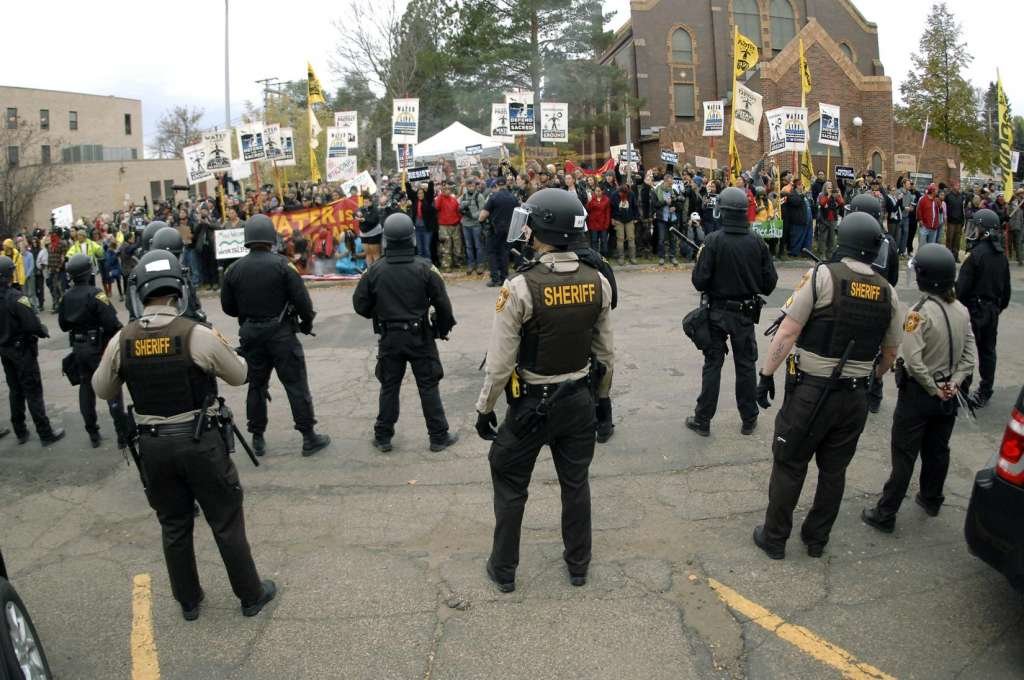 Sjeverna Dakota: Protesti protiv izgradnje naftovoda, više od 80 osoba uhapšeno