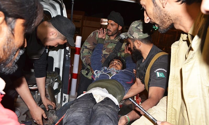 Klikni za povećanje U napadu na policijsku akademiju u Pakistanu ubijeno je najmanje 60 osoba, a 117 je ranjeno