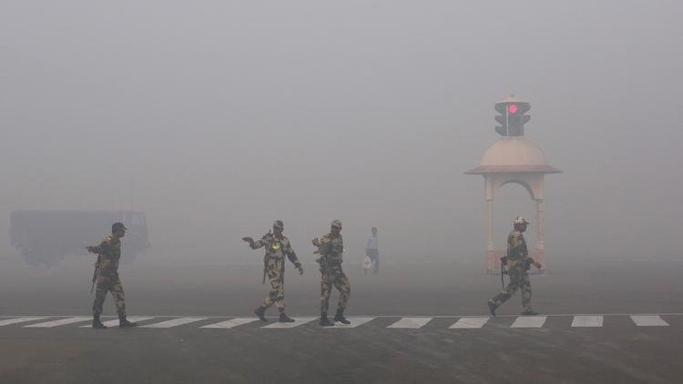 Nakon Diwali festivala, zbog upotrebe petardi i vatrometa, u New Delhiju razina zagađenja alarmantno visoka