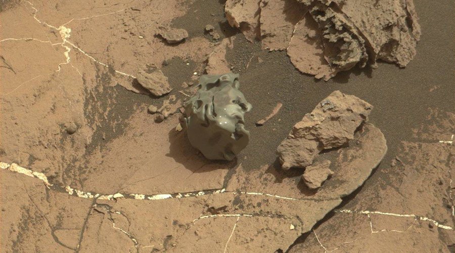 Mali glatki metalni meteorit uočen na Marsu
