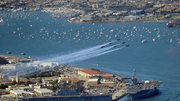 Kalifornija: U zraku se sudarila 2 borbena aviona američke mornarice, piloti na sigurnom